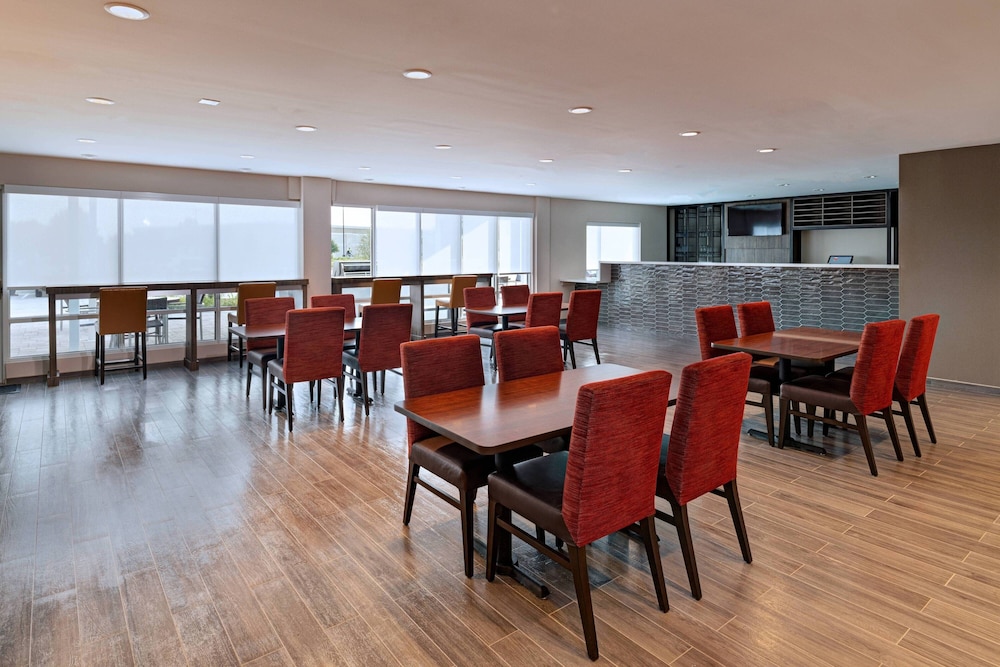 TownePlace Suites by Marriott San Antonio Northwest at The RIM - photo 27