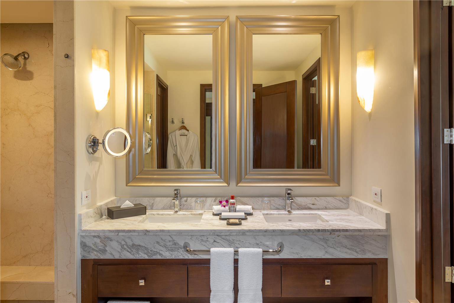 Grand Deluxe Garden View Bath