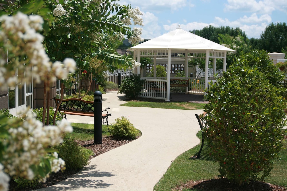 Hampton Inn Guntersville - photo 26