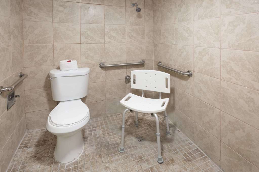 Days Inn by Wyndham St. Petersburg Tampa Bay Area - photo 13