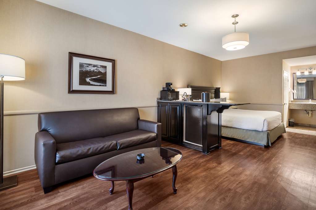 Best Western Corona Hotel and Suites - photo 15