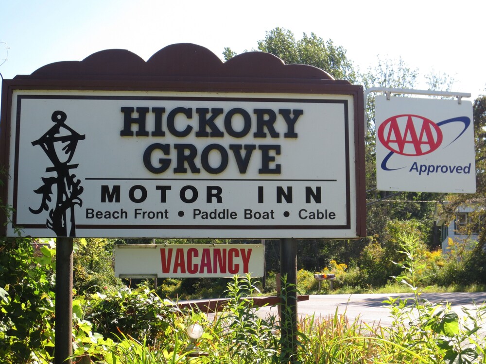 Hickory Grove Motor Inn