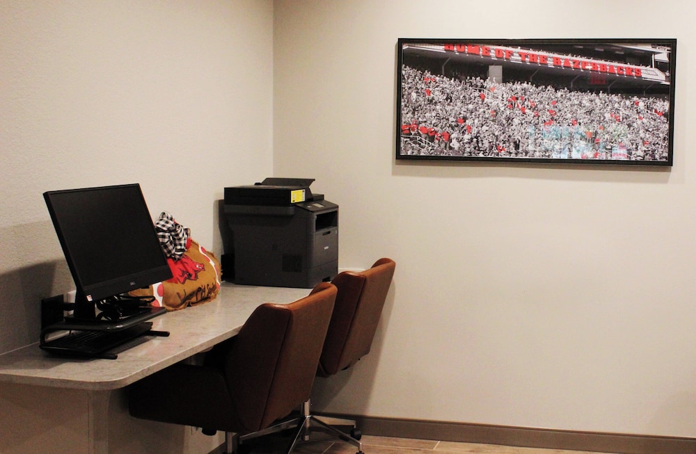Candlewood Suites Fayetteville University of Arkansas by IHG - photo 36
