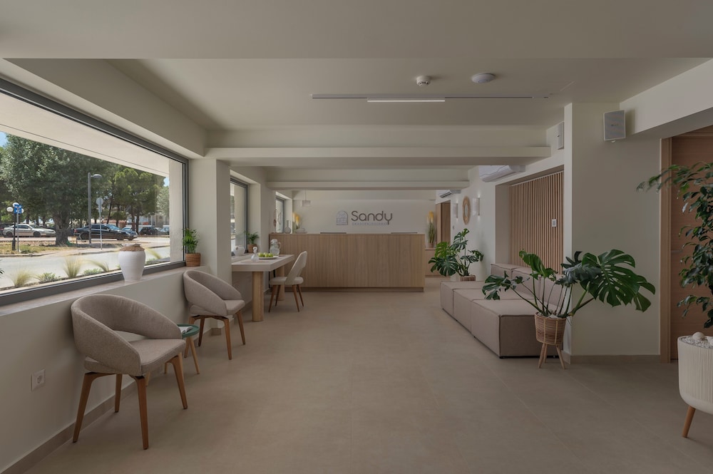 Sandy Seaside Suites — Nea Flogita — photo 2