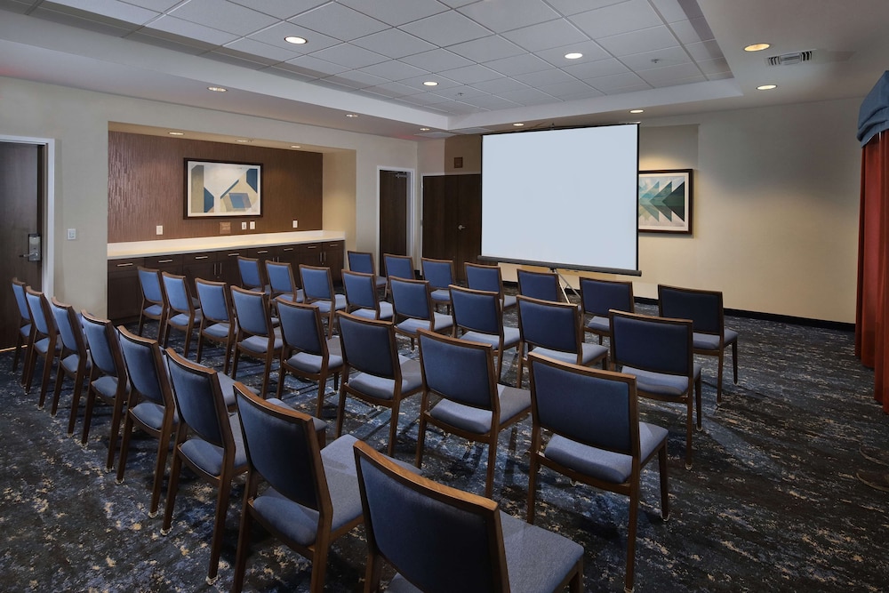 Hampton Inn & Suites Tucson Tech Park - photo 25