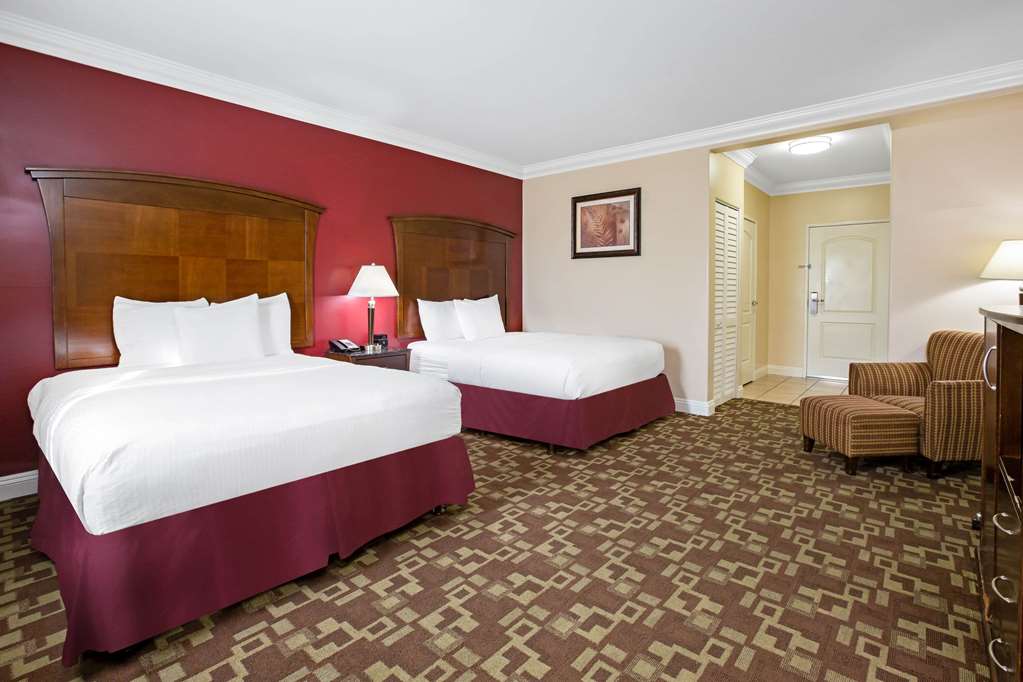 La Quinta Inn & Suites by Wyndham Moreno Valley - photo 19