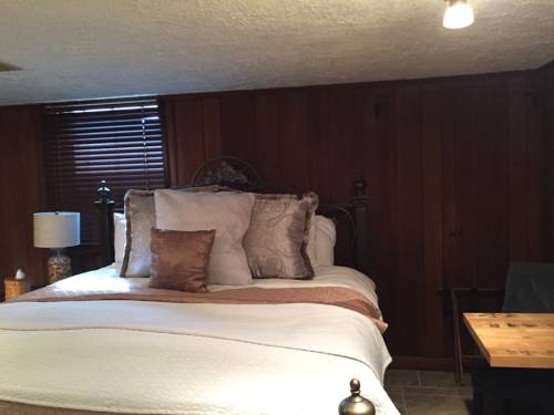 Hideaway Country Inn - featured photo