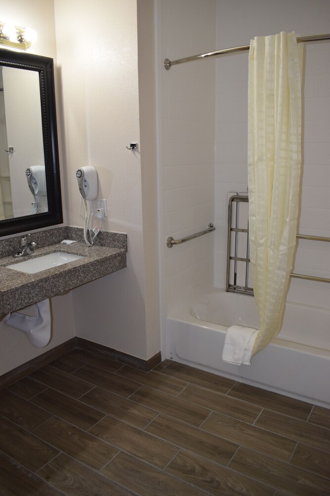 Texas Bungalows Hotel and Suites Austin - photo 25
