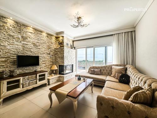 Seaside Luxury Apartment #Propertly — 4-Star Luxury Hotel in Nea Kallikrateia, Greece