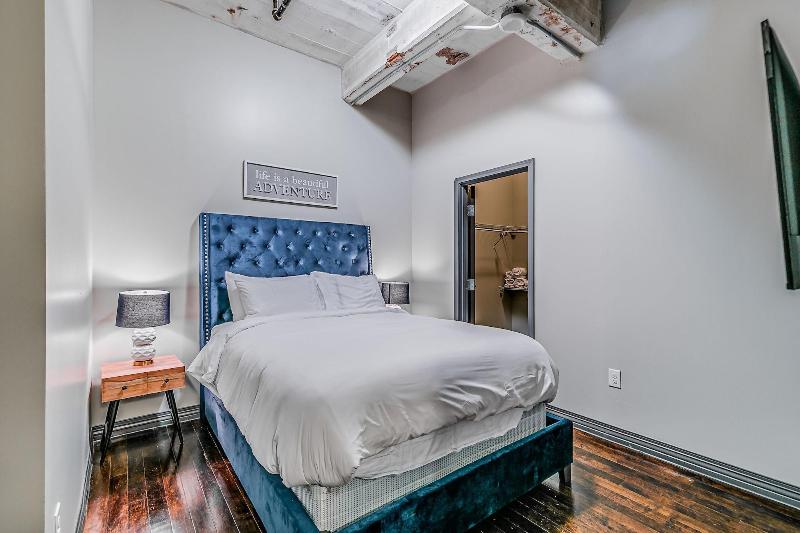 Luxury Downtown Dallas Stay by Amyfinehouse - photo 186