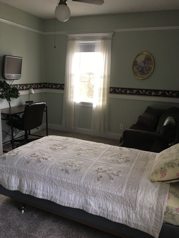 Francie's Inn - photo 19