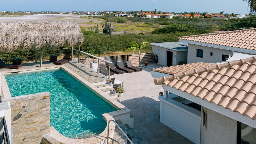 Ruby 38 in Noord, Aruba