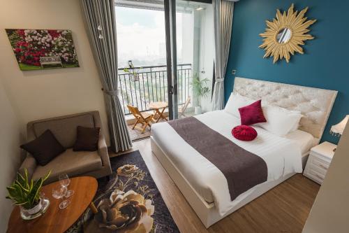 Rosee House Luxury apartment in vinhomes Greenbay — 4-Star Luxury Hotel in Hanoi, Vietnam