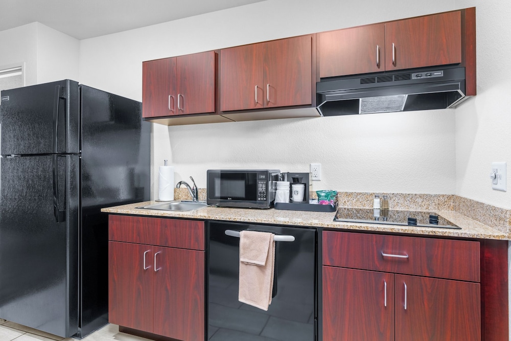 Cobblestone Hotel & Suites Lynden - photo 59