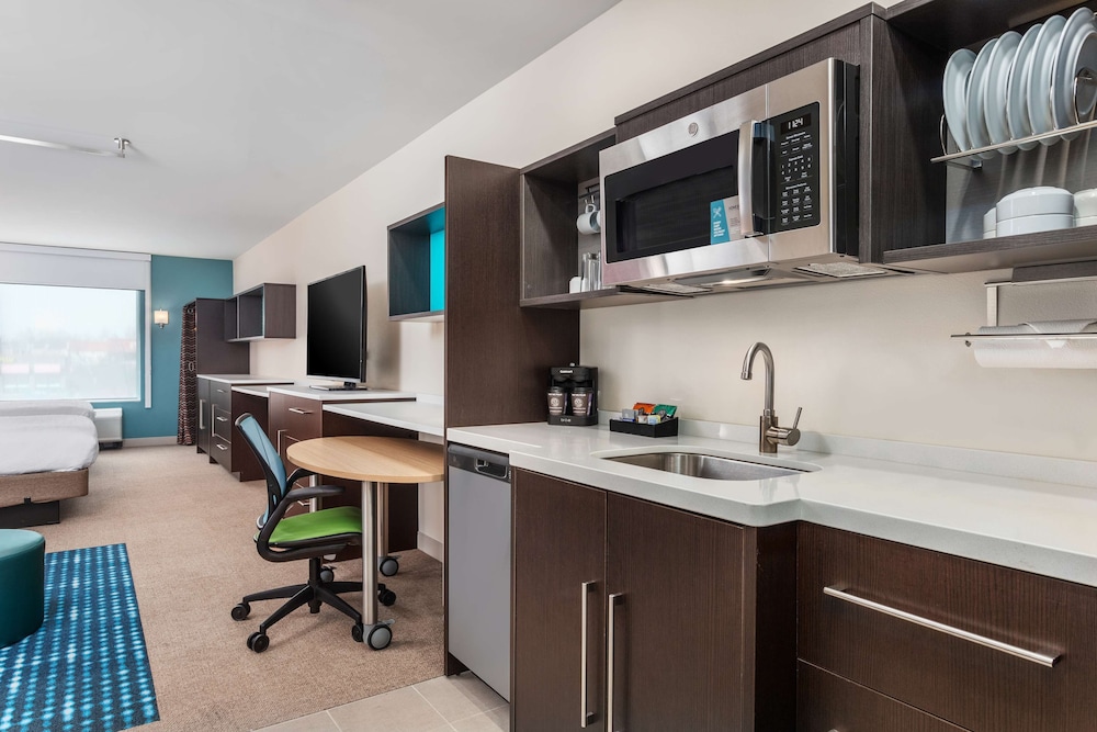 Home2 Suites by Hilton Cedar Rapids Westdale - photo 9
