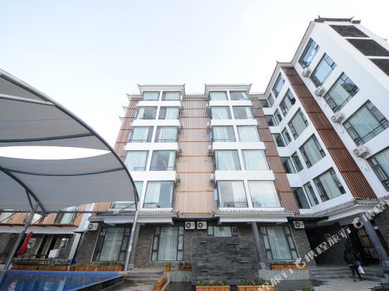 Hot Spring Resort Hotel in Yuhu, People's Republic of China