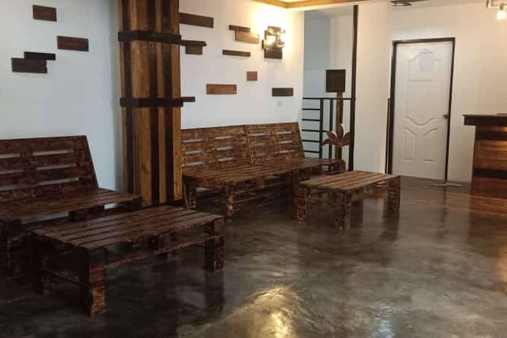 The Dennison Hotel — Angeles City — photo 4
