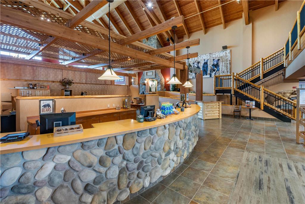 Three Bears Waterpark Resort Near Tomah Ascend Collection Hotel - photo 12