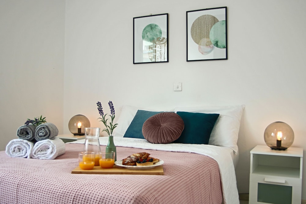 Phaedrus Living Natalia 102