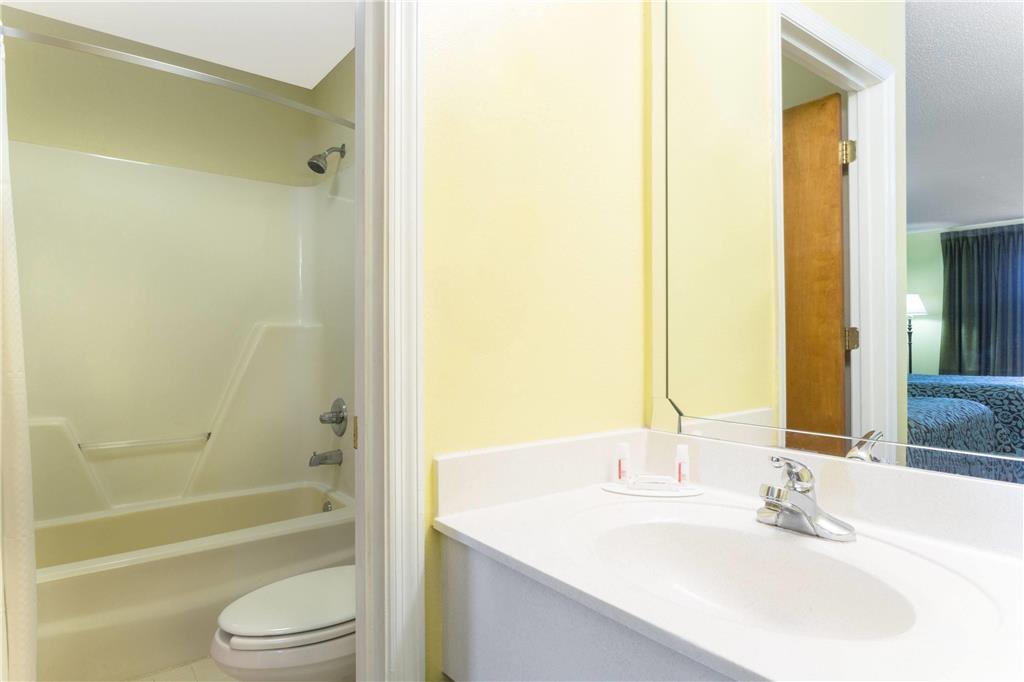 Days Inn by Wyndham Lamont Monticello - photo 14