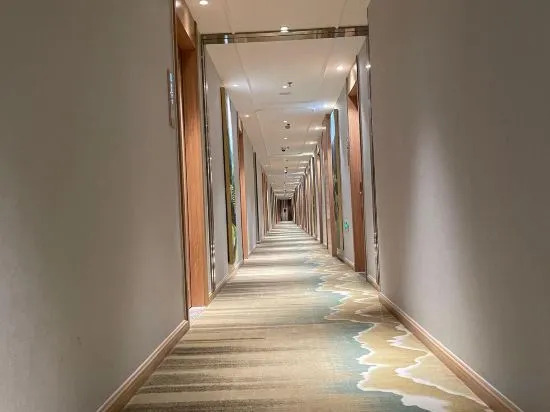 Vienna 3 Best Hotel Shanghai Fengxian Haigang International Trade City in Shanghai, People's Republic of China