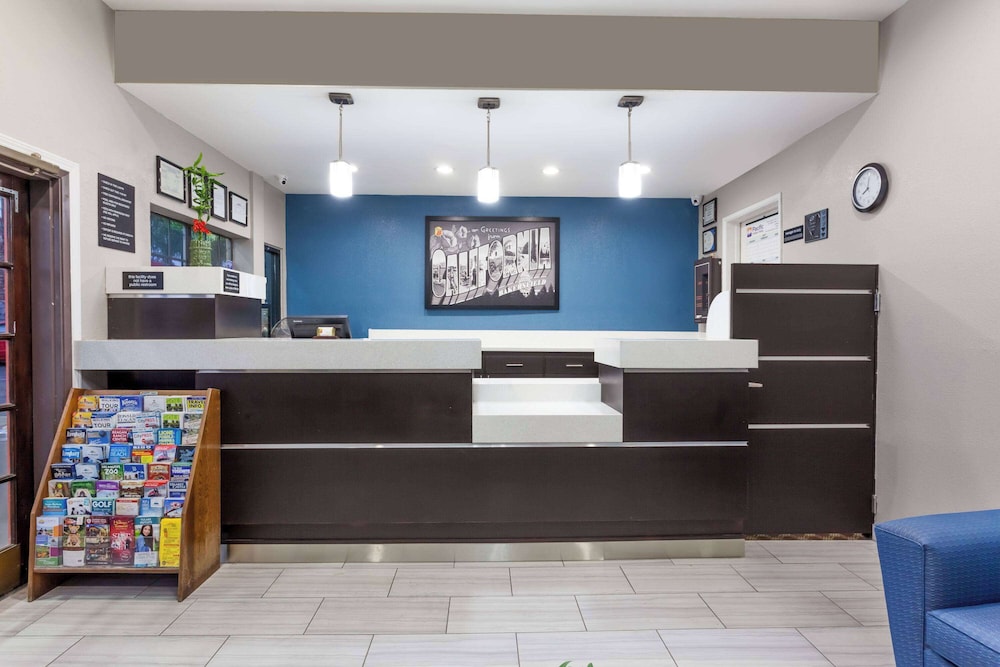 Super 8 by Wyndham Bakersfield South CA - photo 16