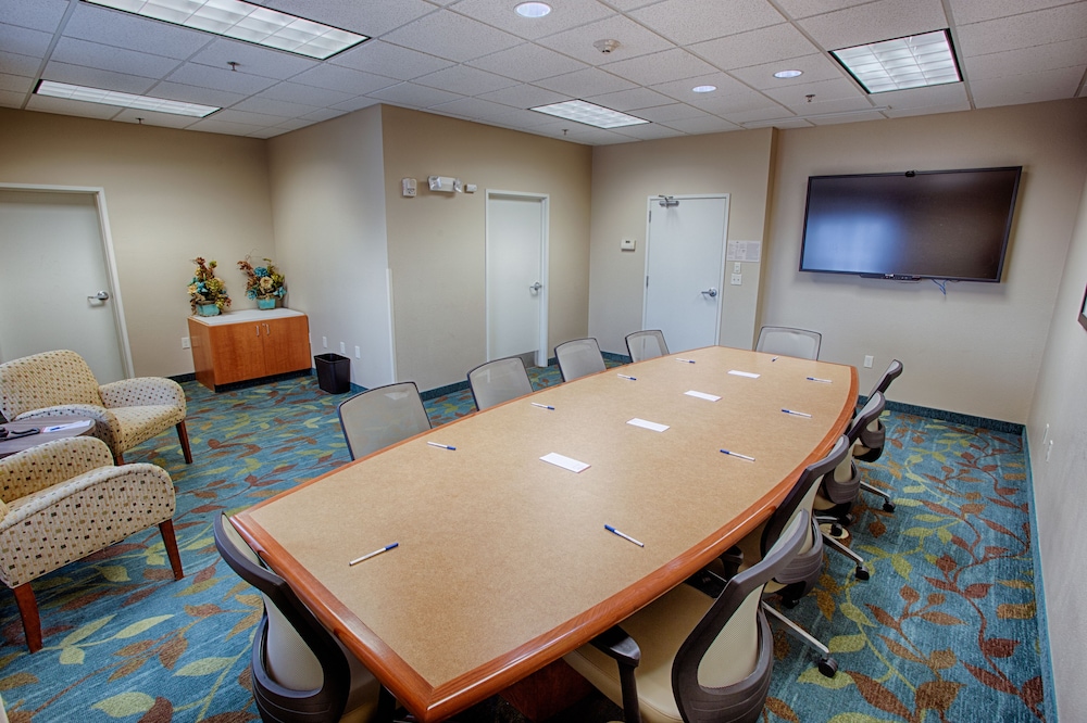 Candlewood Suites Fargo N. Dakota State University by IHG - photo 59