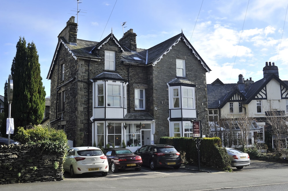 St John's Lodge — 4-Star Luxury Hotel in Windermere, United Kingdom