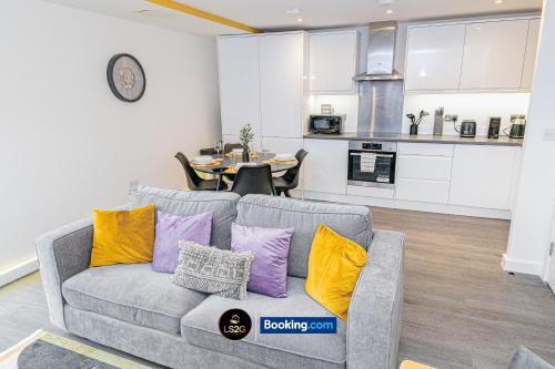 Spacious 1 Bed Apartment in Greenwich By LS2G Stays — 4-Star Luxury Hotel in London, United Kingdom