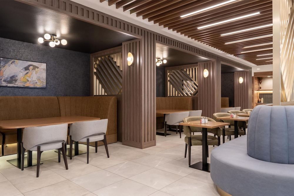 DoubleTree by Hilton Fort Worth Fossil Creek - photo 52
