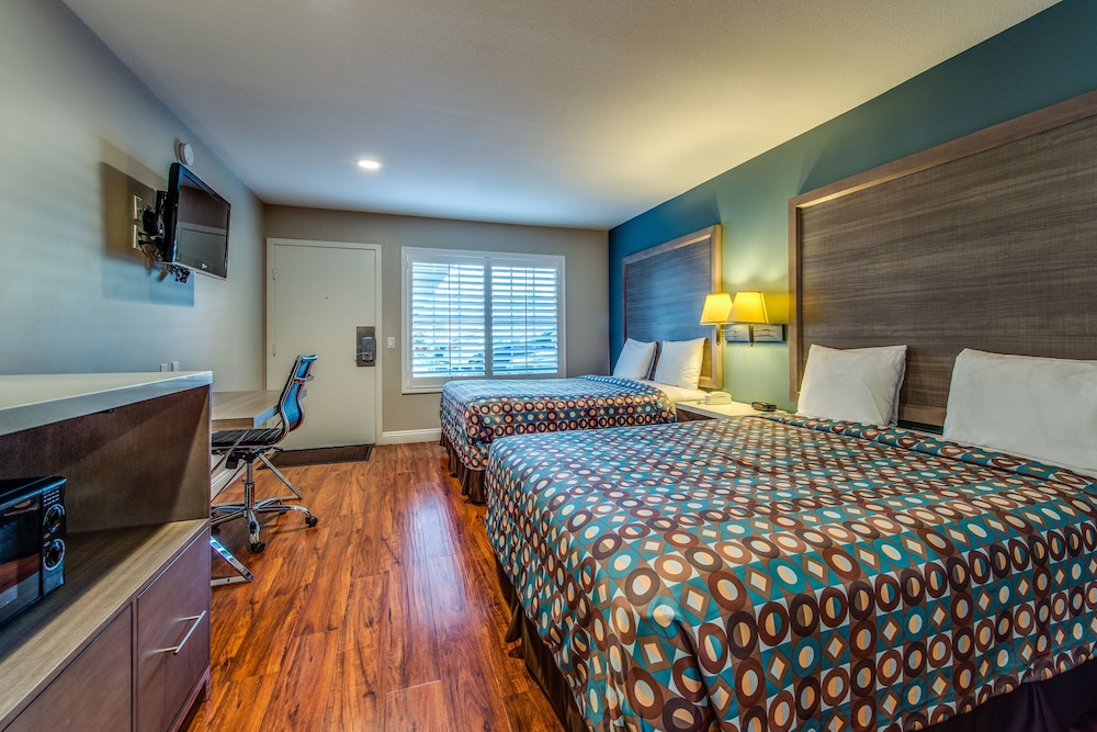 Hotel 414 Anaheim - photo 39
