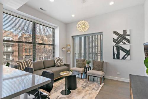 Cozy & Modern 3BR Apartment Division 201W 301W REP — 4-Star Luxury Hotel in Chicago, United States