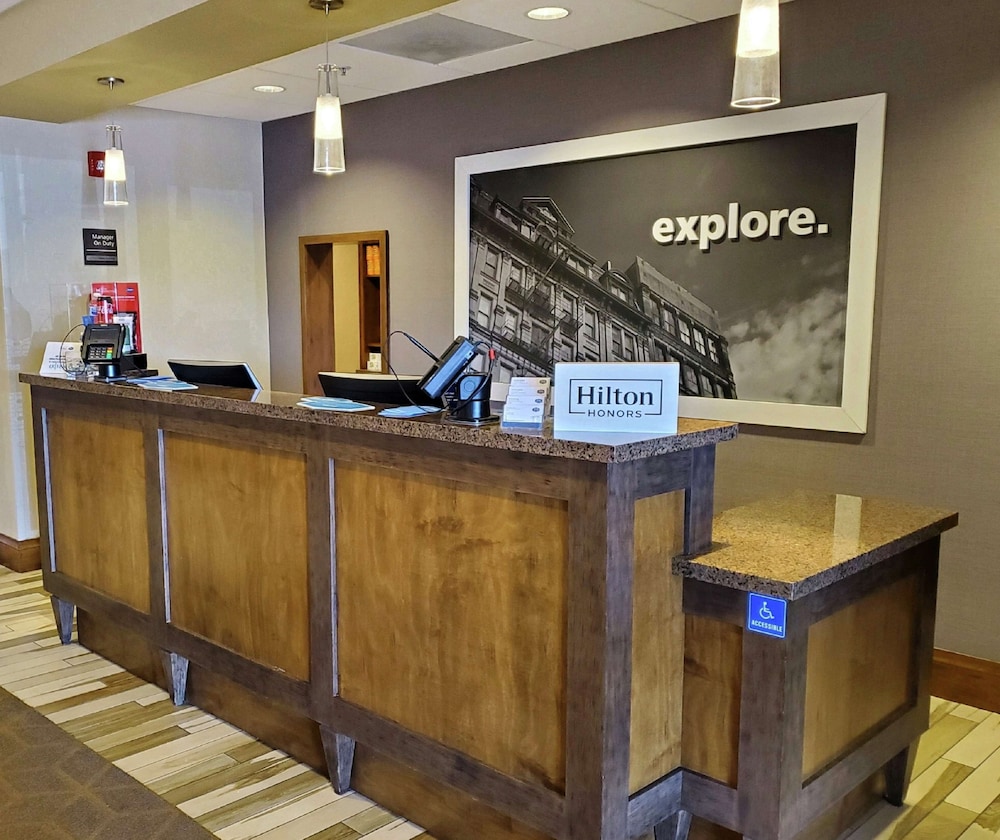 Hampton Inn & Suites Salinas - photo 3