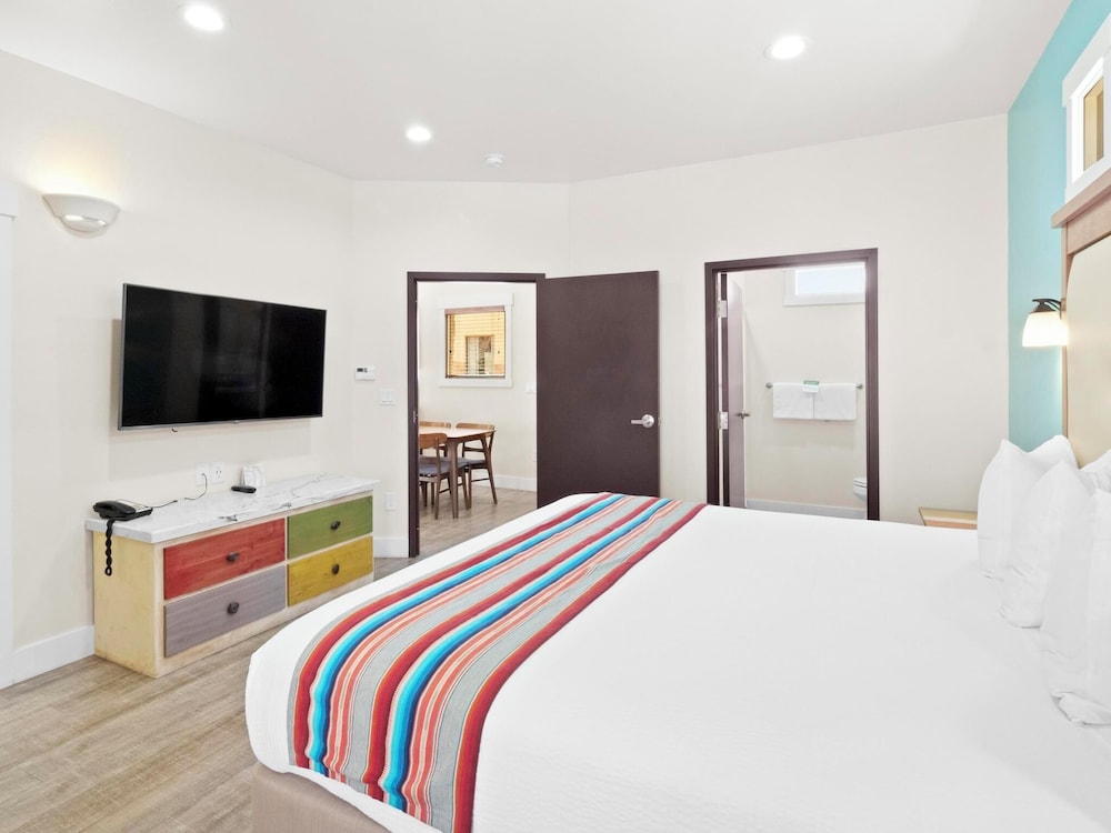 Bluff Dwellings Resort - photo 27