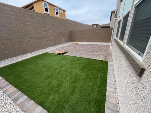 Spacious House 5 bedrooms Sleeps 12 Near Las Vegas Strip and Airport