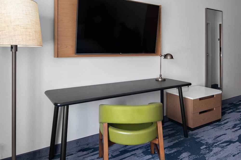 Fairfield Inn & Suites by Marriott Lake Geneva - photo 8