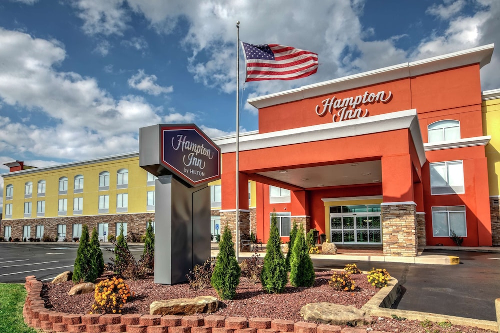 Hampton Inn Latrobe - carbon neutral hotel in Latrobe