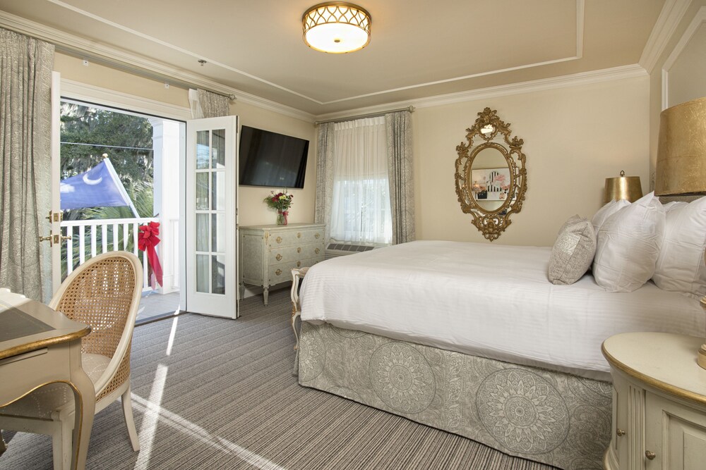 Old Town Bluffton Inn - photo 11