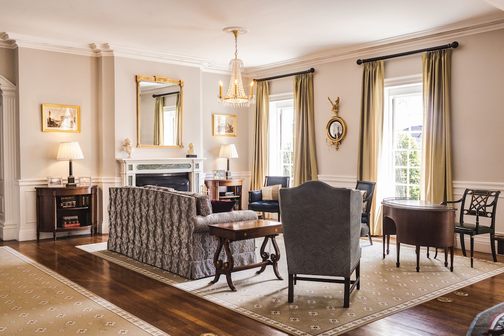 Williamsburg Inn an official Colonial Williamsburg Hotel - photo 4