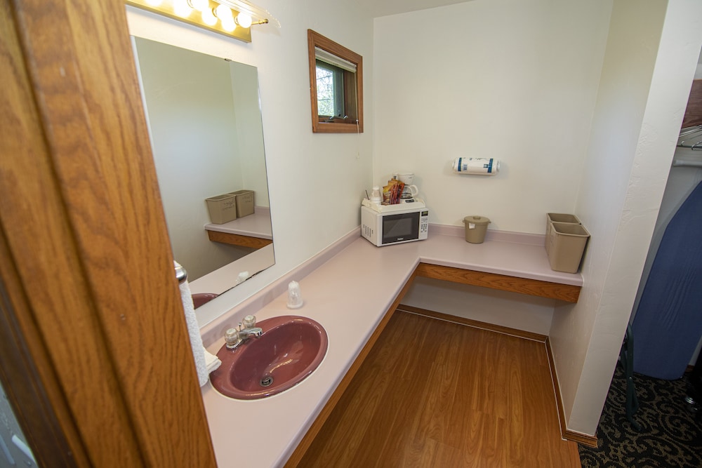Coachlite Inn - photo 72