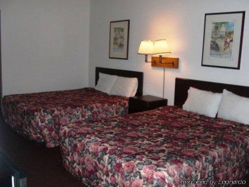 Frontier Inn Abilene - photo 9