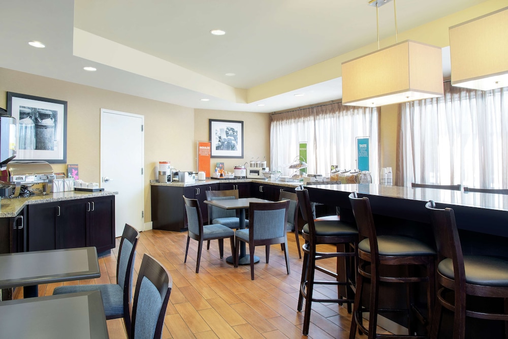 Hampton Inn by Hilton Merrillville - photo 23