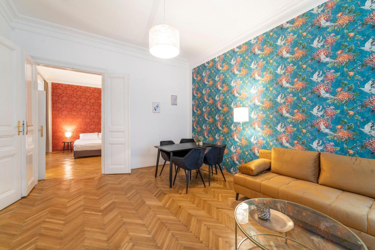 josef's home I Urban Classic Apartment I 01 — 4-Star Luxury Hotel in Vienna, Austria