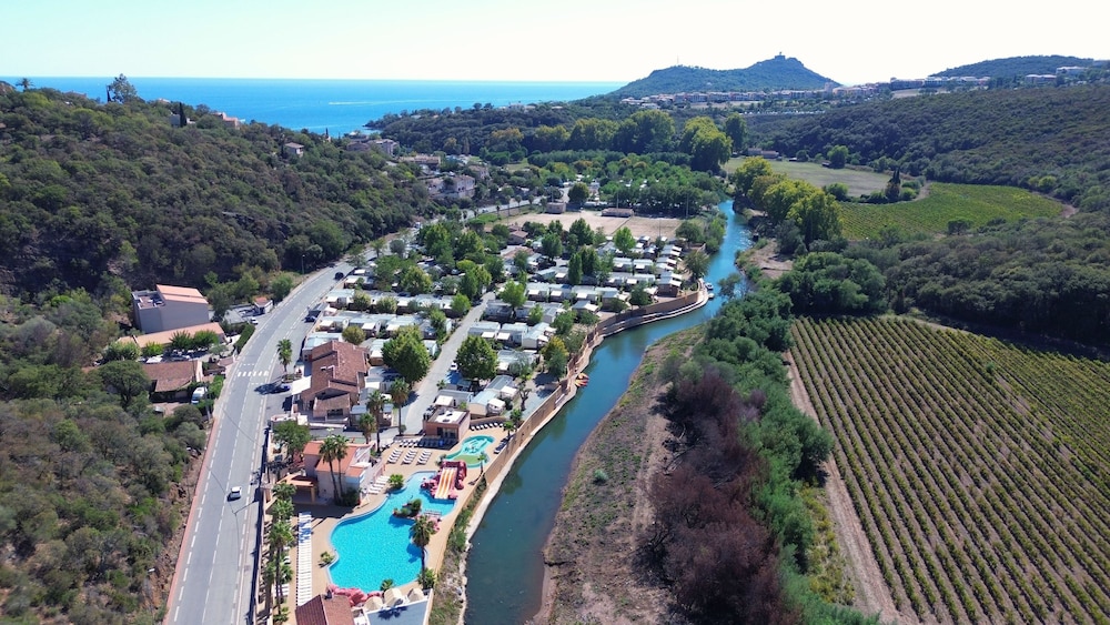 Camping Tikayan La Vallée du Paradis — 4-Star Luxury Hotel in Saint-Raphael, France