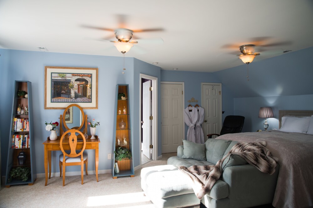 The Serendipity Inn Williamsburg