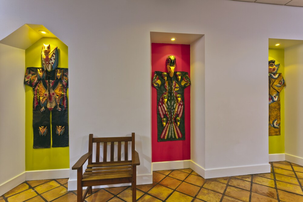 El Tropicano Riverwalk Hotel - photo 31