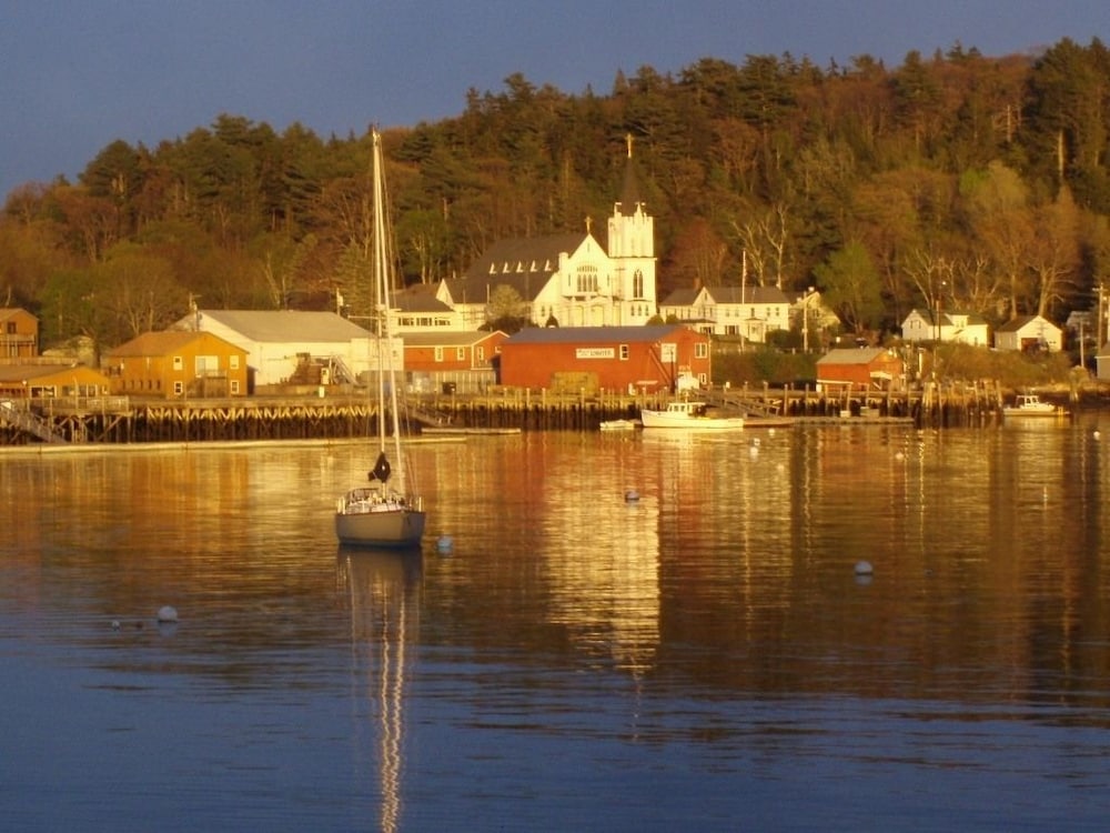 Tugboat Inn - photo 160
