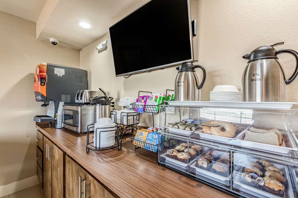 Rodeway Inn & Suites Tupelo - photo 18