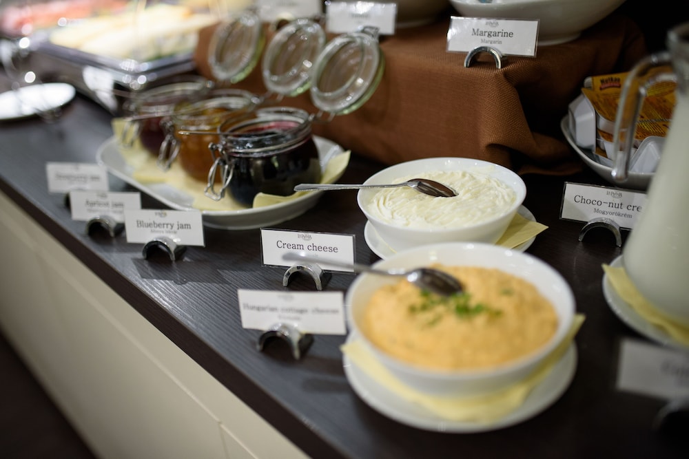 מזון ומשקאות