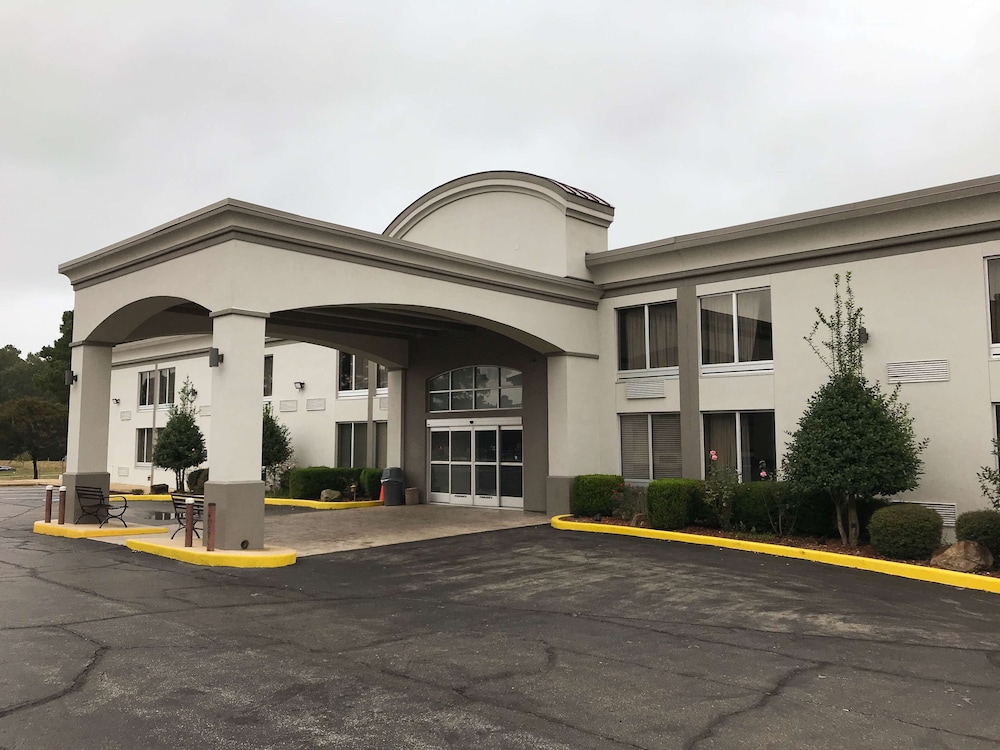 Studio 6 Suites Tupelo MS North - featured photo